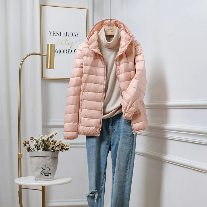 Gudrun | Damen Winterjacke mit Kapuze und Reißverschluss