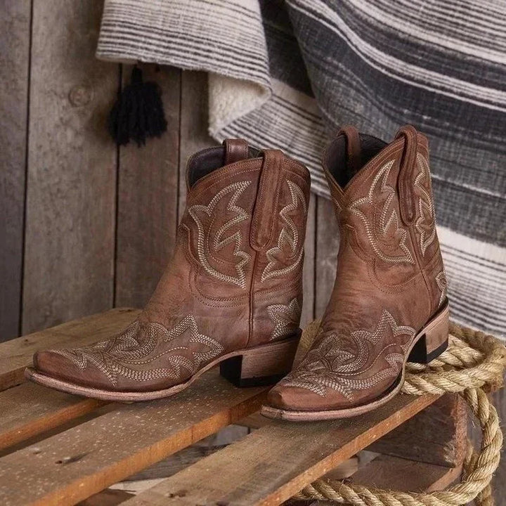 Emma | Damen Stilvolle Cowboy-Stiefel mit Western-Stickerei