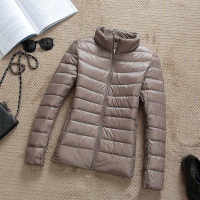 Kerstin | Damen Modische Glänzende Kurze Winterjacke