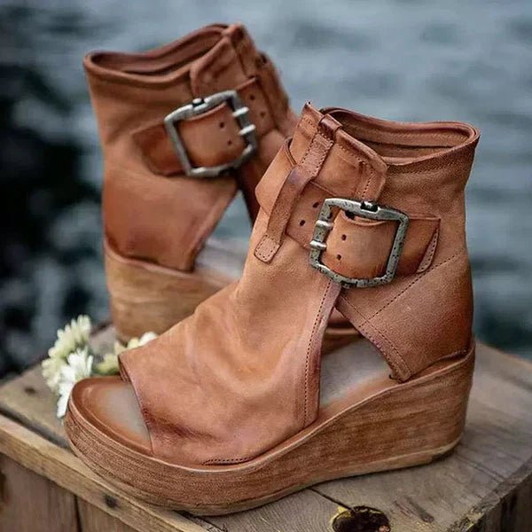 Damen Keilsandalen mit Schnallenverschluss und Plateau - Brown