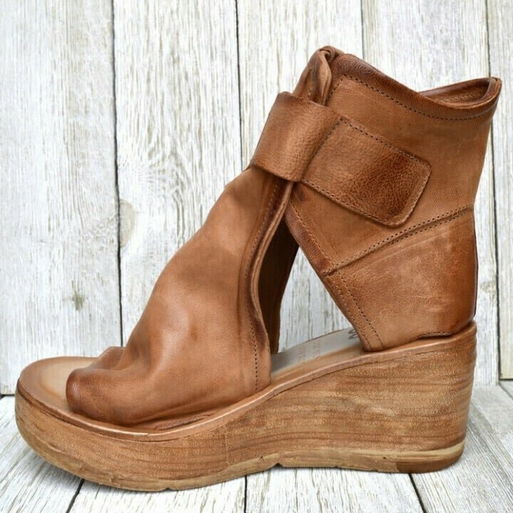 Damen Keilsandalen mit Schnallenverschluss und Plateau