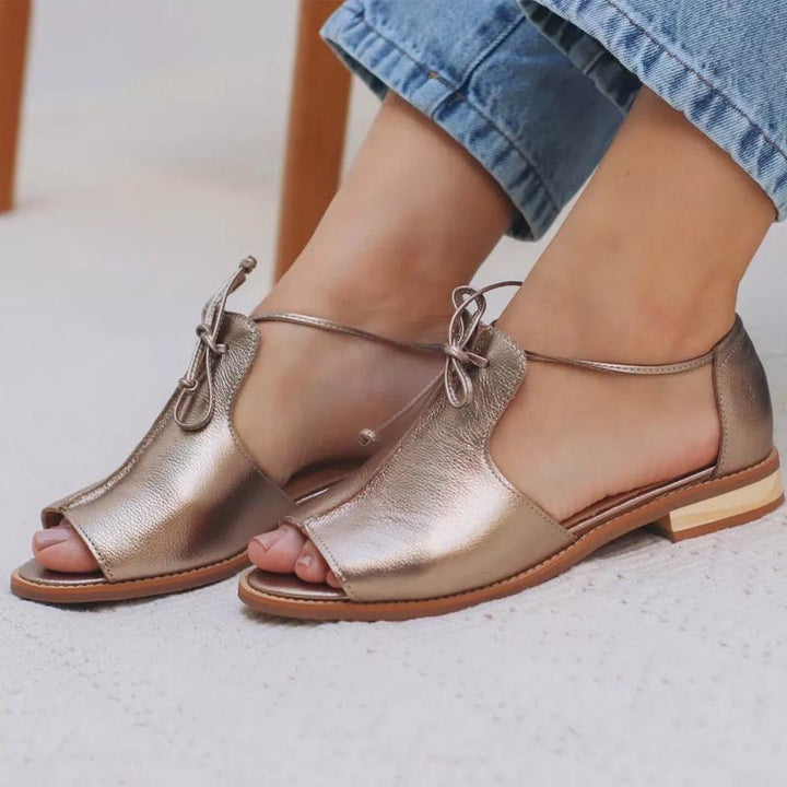 Damen Leder Sandalen mit Riemen Metallic Schleife Offen