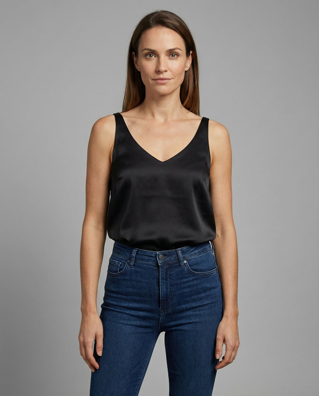 Damen Satin Camisole Top V-Ausschnitt Breite Träger - Black