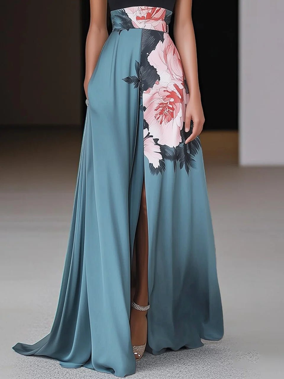 Halter-Maxikleid mit Blumenmuster und Schlitz
