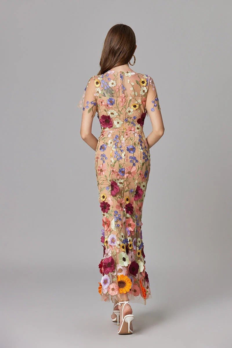 Maxi-Kleid ärmellos mit 3D-Blumen-Applikationen