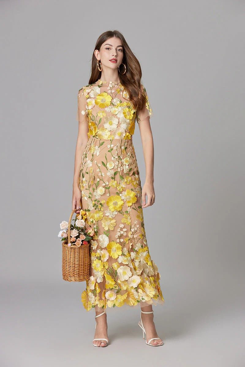 Maxi-Kleid ärmellos mit 3D-Blumen-Applikationen