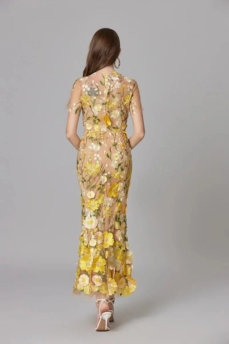Maxi-Kleid ärmellos mit 3D-Blumen-Applikationen