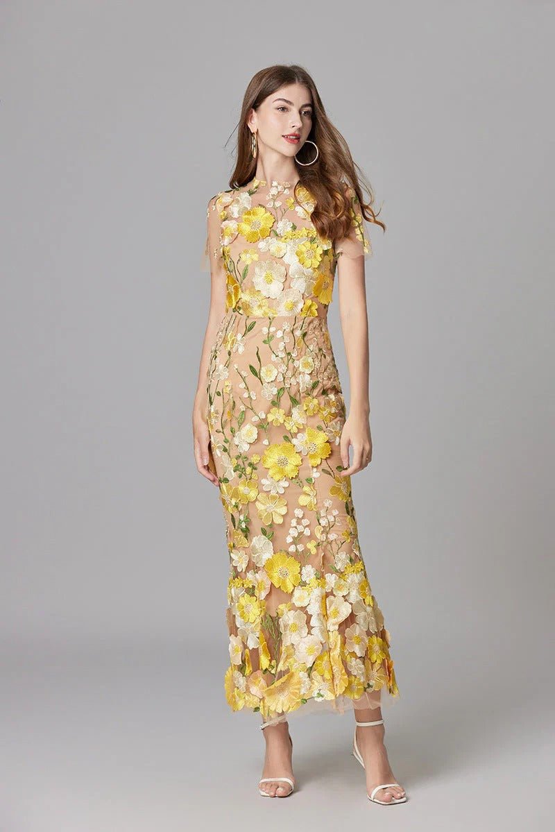 Maxi-Kleid ärmellos mit 3D-Blumen-Applikationen